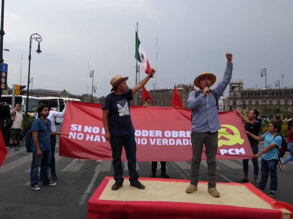 Sindicatos marchan en CDMX para conmemorar el 1 de mayo