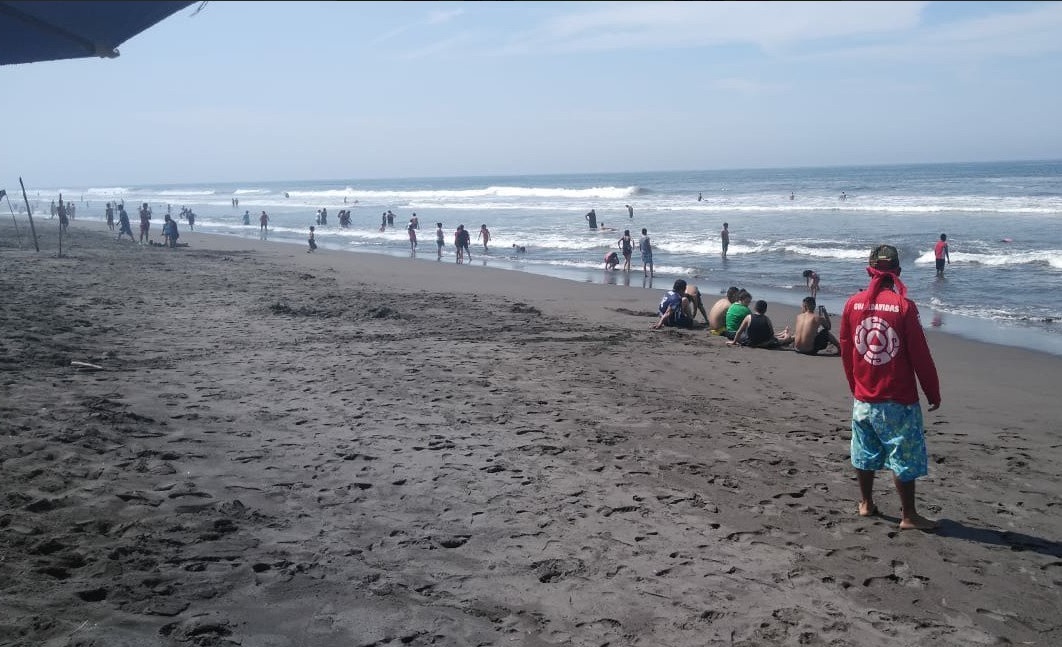 Detectan nuevamente marea roja no tóxica en costas de Colima