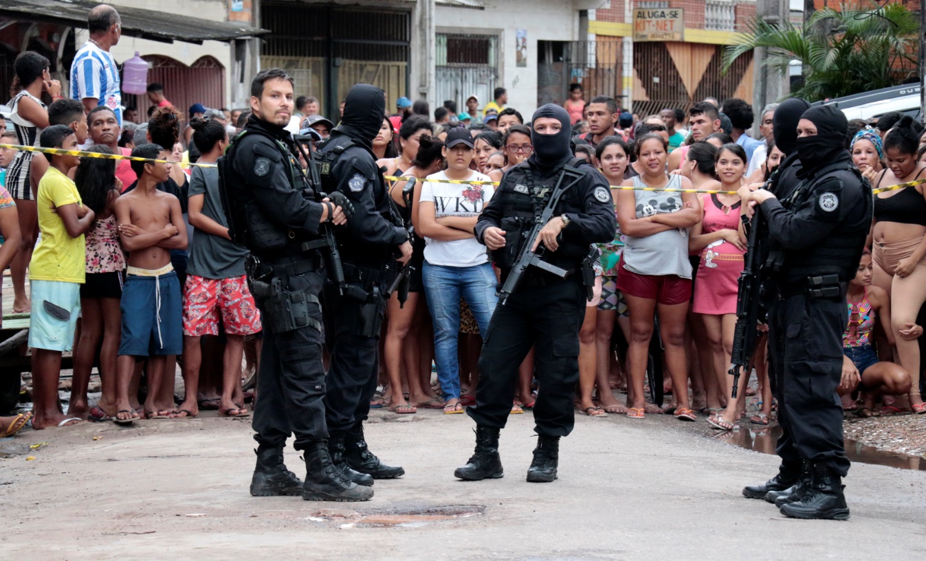 Foto: Policías acordonan un bar donde hombres armados mataron e hirieron a sus clientes, en Belem, Brasil, mayo 19 e 2019 (Reuters)