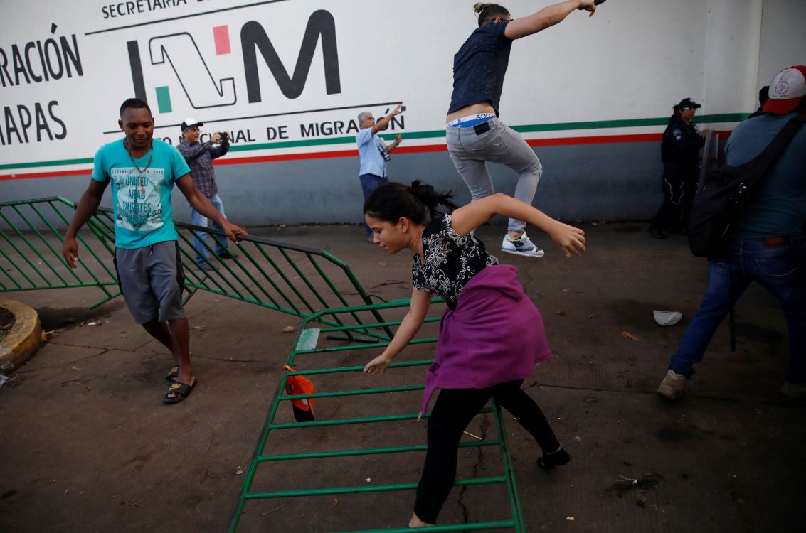 Se fugan alrededor de 70 cubanos migrantes en Chiapas