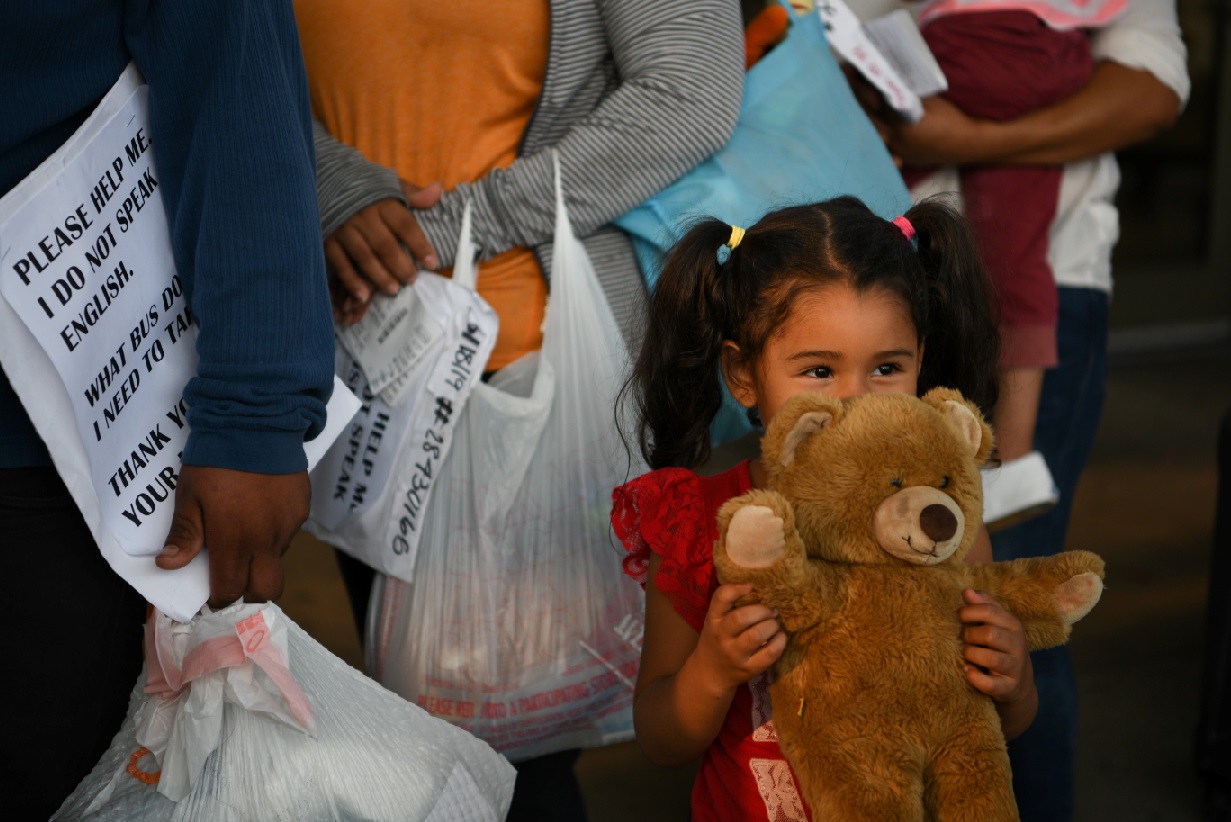 EEUU investiga casos de niños que migrantes hacen pasar por hijos para no ser deportados