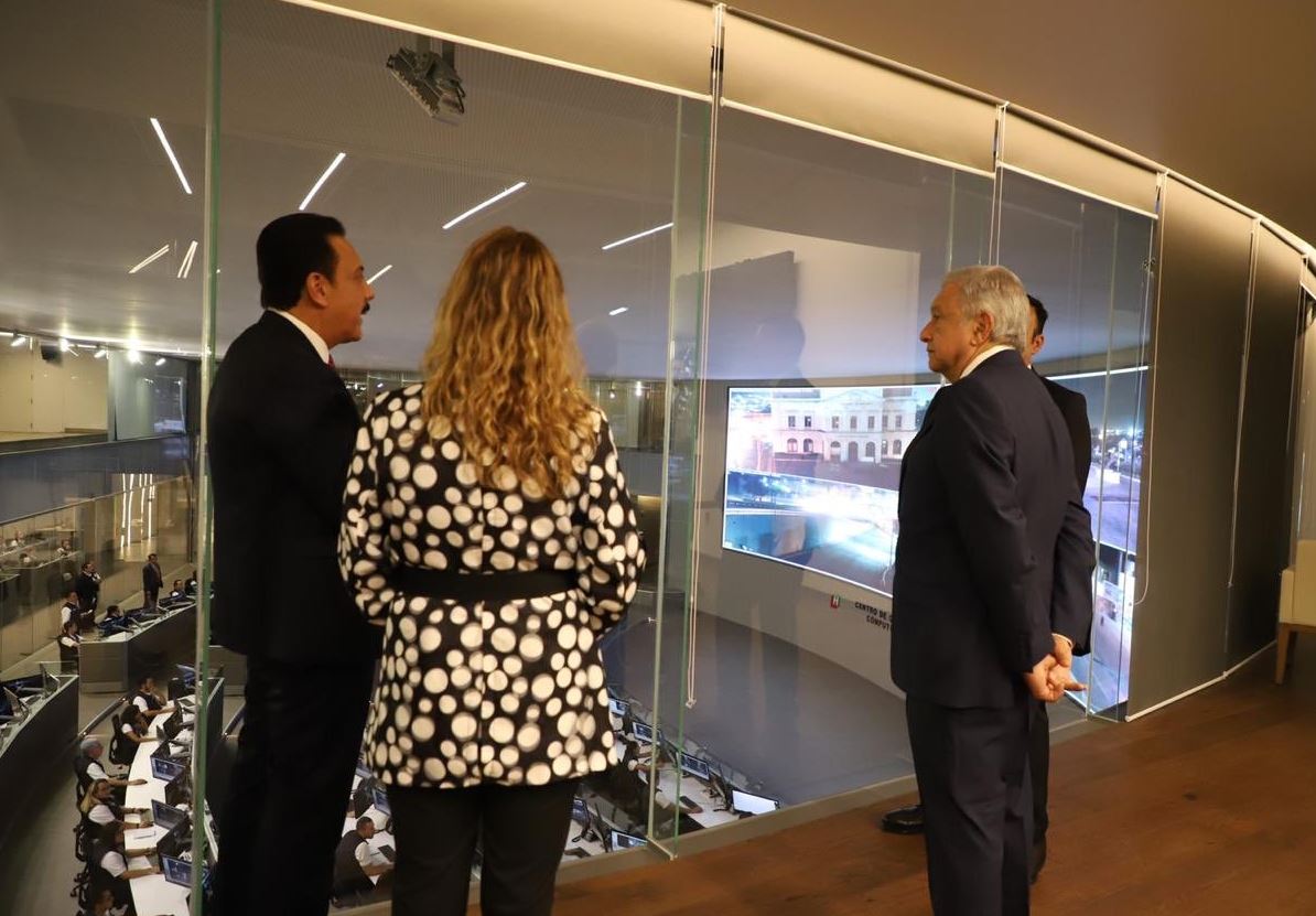 Foto: El gobernador de Hidalgo Hidalgo, Omar Fayad, junto al presidente Lopez Obrador y su esposa, la señora Beatriz Gutiérrez Müller, en la inauguración del C5, 8 mayo 2019