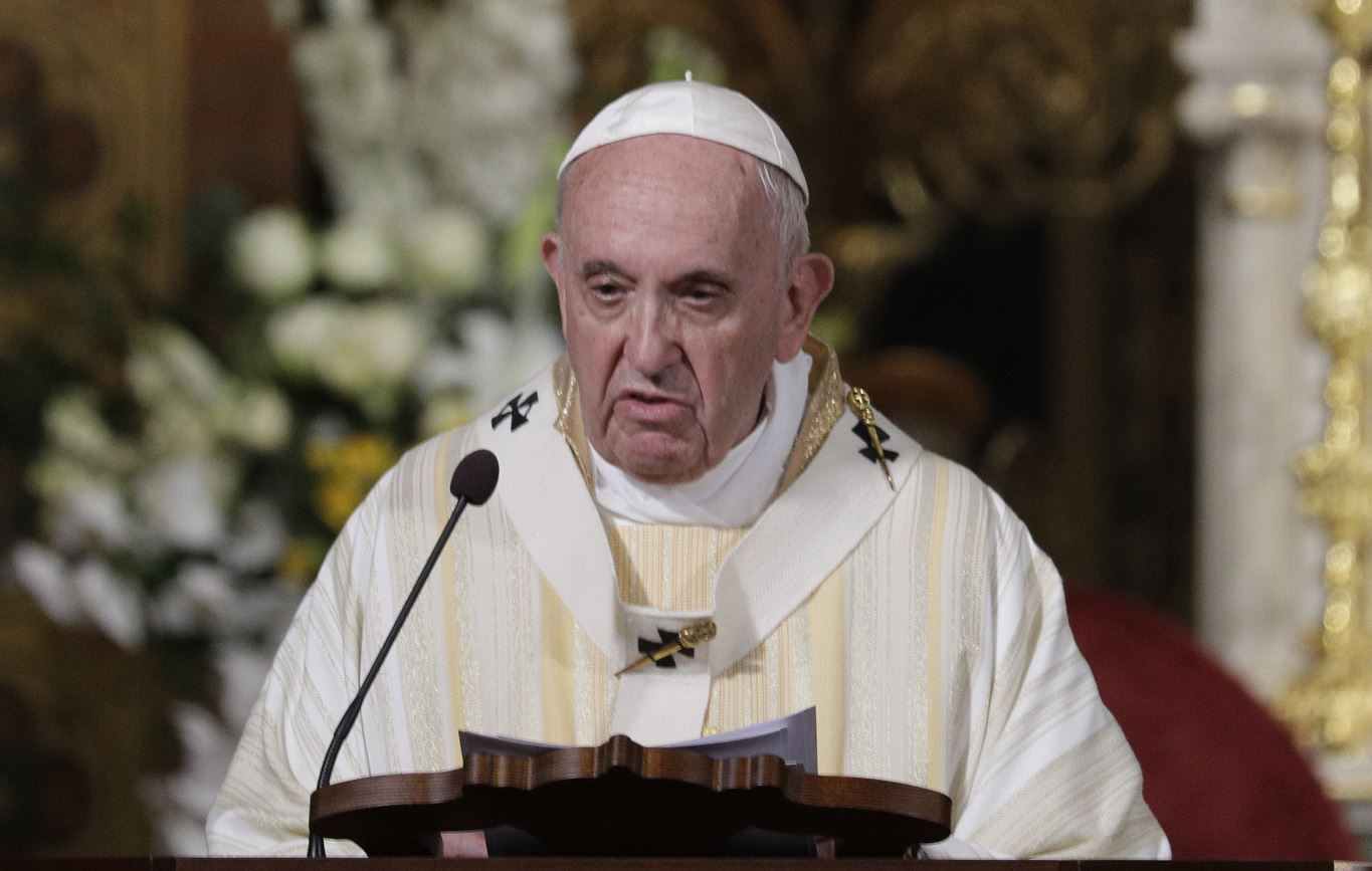 Papa denuncia 'la lógica del dinero y de poder' que impera en el mundo