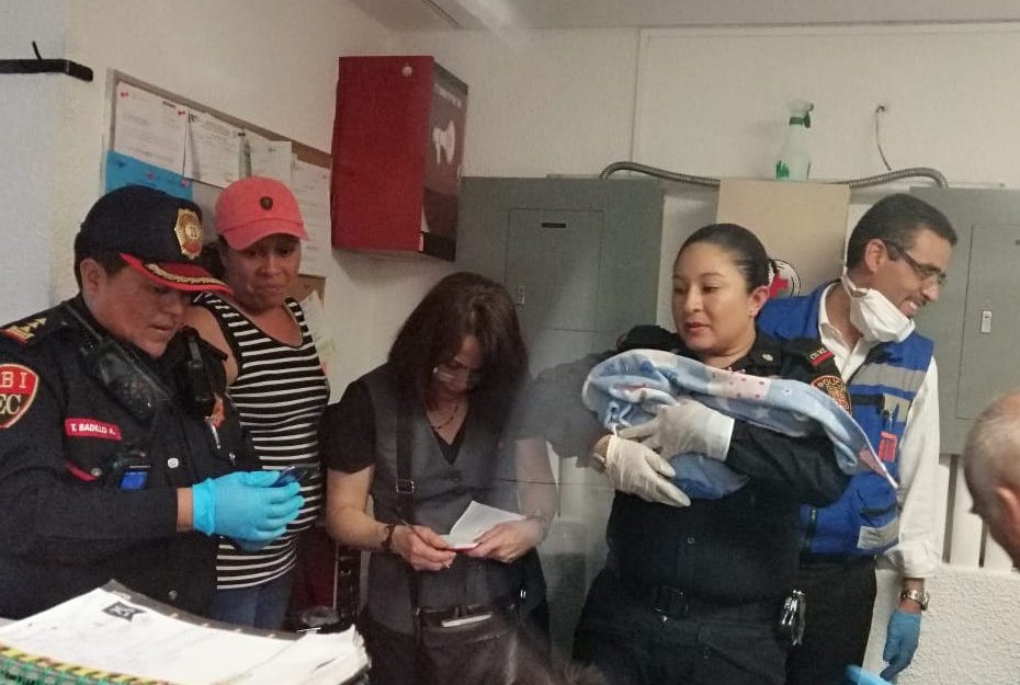 Nace niño en el metro de la CDMX; la madre, de 14 años, fue trasladada al hospital