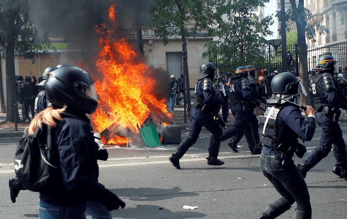 Foto: Policías antidisturbios en Francia, 1 de mayo de 2019, París 