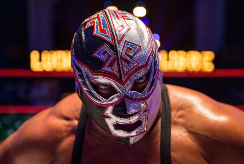 Foto: El luchador mexicano Silver King murió este sábado durante una función en Londres, mayo 11 de 2019 (Imagen: The Sun)