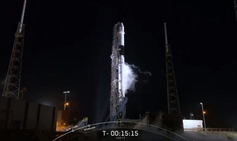 SpaceX lanza cohete con cápsula con suministros para la Estación Espacial
