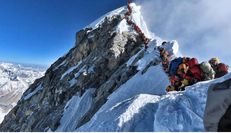Foto: Tráfico de alpinistas en el Everest,, mayo de 2019,