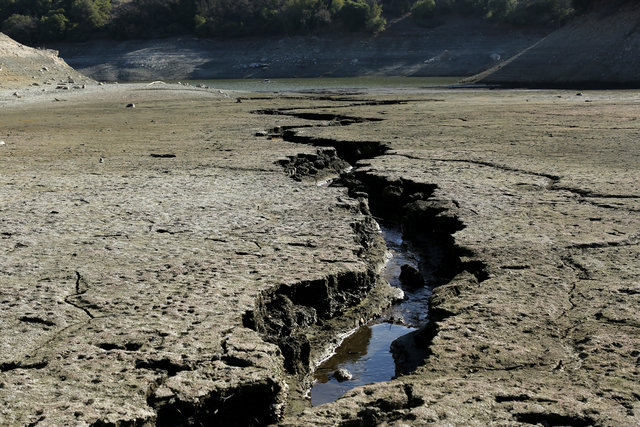 Un arroyo fluye al fondo de la Reserva Almaden cerca de San José, California (Reuters/Archivo)