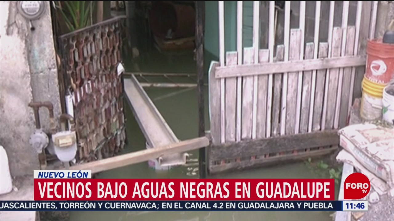 Vecinos se encuentran bajo aguas negras en Guadalupe, Nuevo León