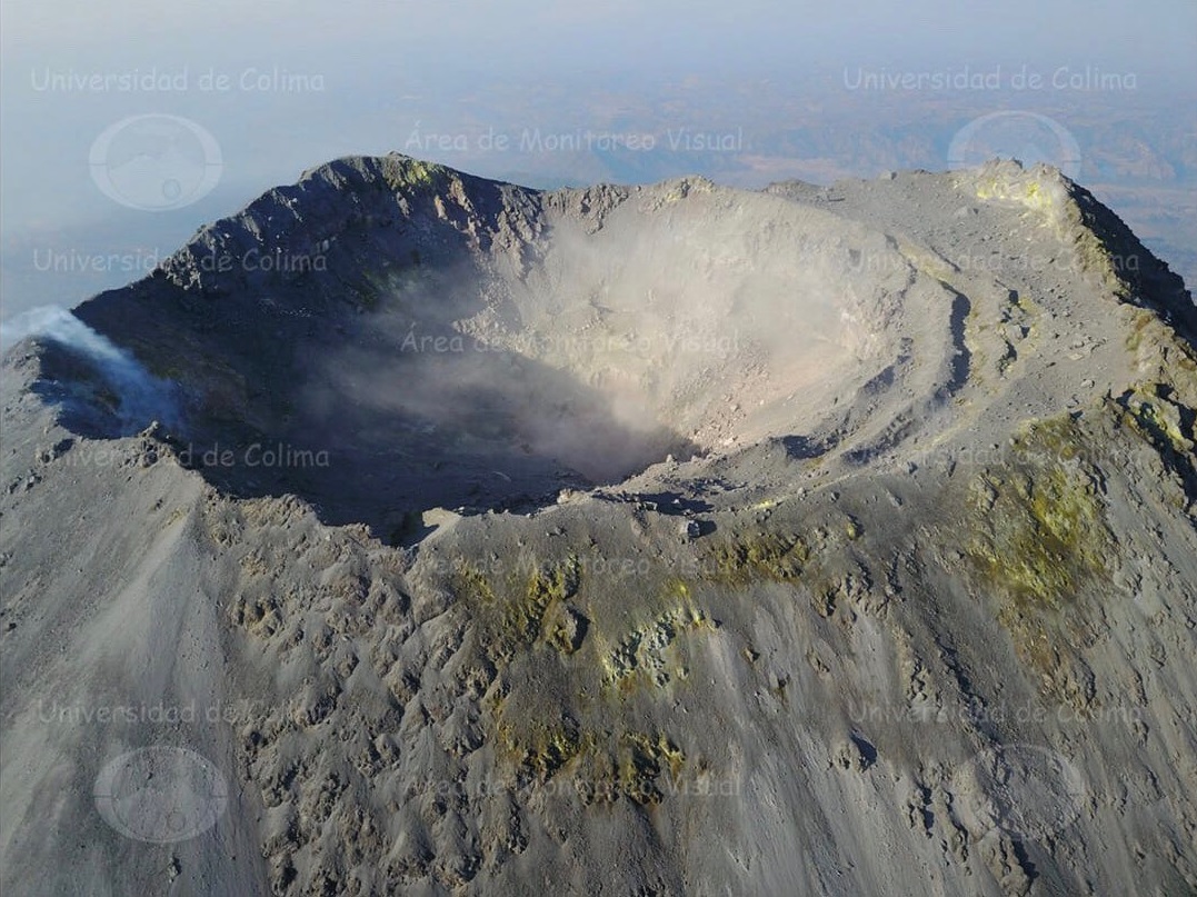 Detectan nuevo cráter en el Volcán de Fuego de Colima