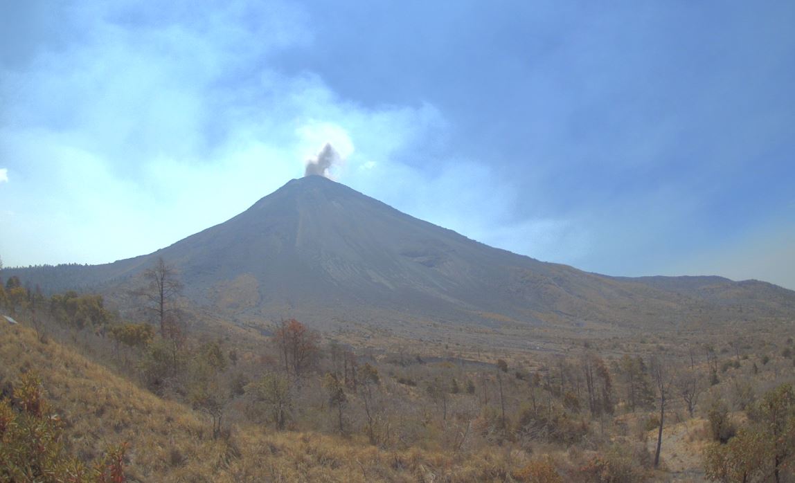 Volcán de Fuego de Colima registra pequeña explosión