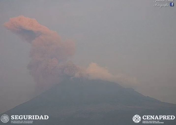 Volcán Popocatépetl registra exhalación con ceniza, que se dirige a Puebla
