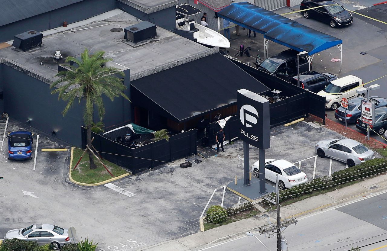 FOTO Florida recuerda a víctimas de masacre en bar Pulse (AP, archivo)