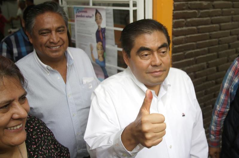 Elecciones 2019: Votan candidatos al gobierno de Puebla