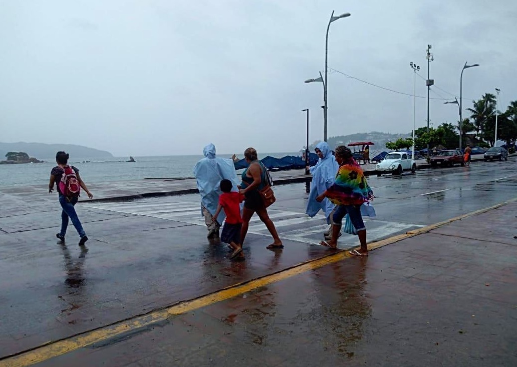 Foto: Lluvias en el puerto de Acapulco, noviembre 2018. Twitter @PoliturAcapulco