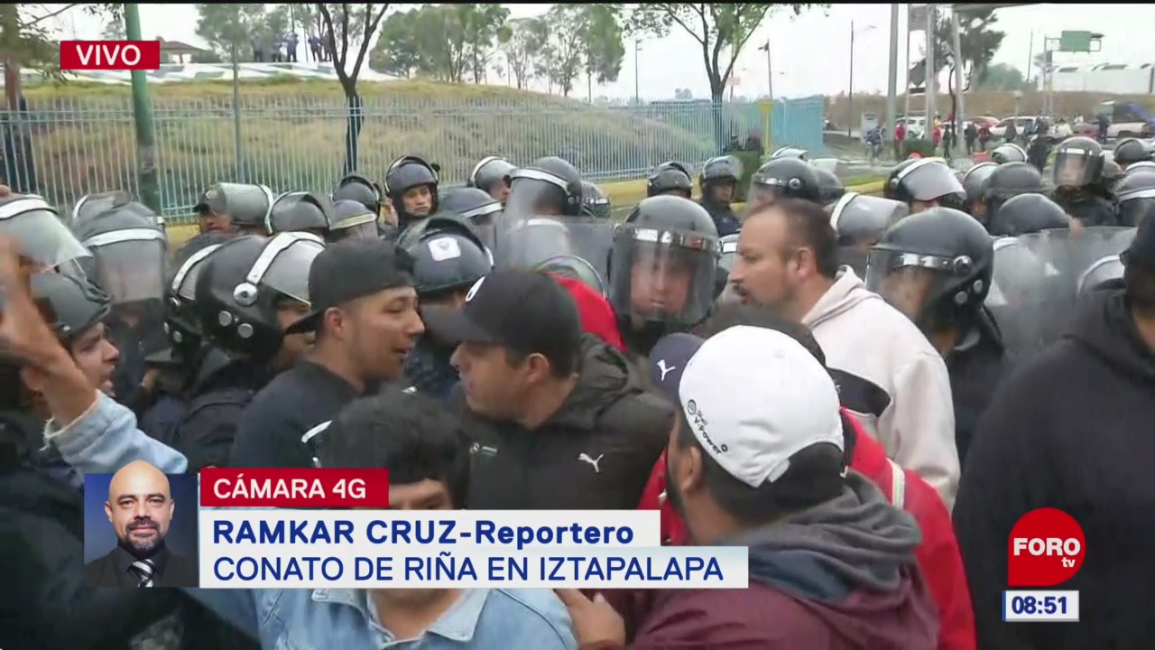 Comerciantes y policías se enfrentan durante bloqueo en CDMX