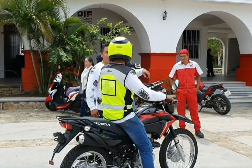 Oaxaca realiza curso para reducir accidentes viales de motociclistas