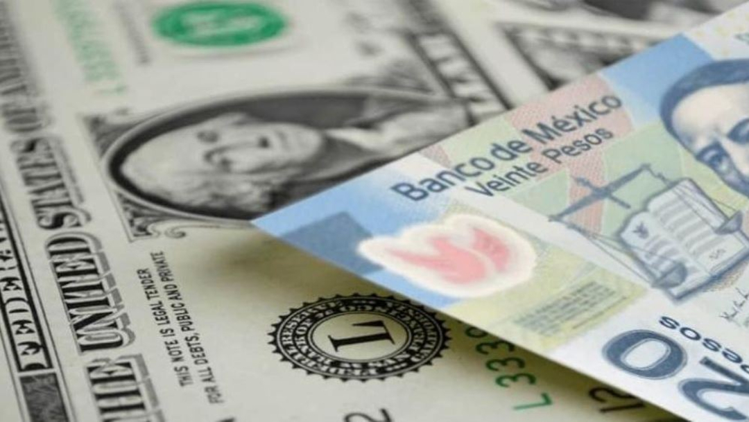 Foto: Imagen de billetes mexicanos y dólares, 20 junio 2019
