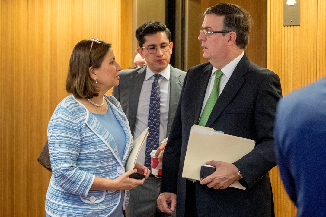 Foto: El canciller mexicano Marcelo Ebrard y la embajadora de México en Estados Unidos, Martha Bárcena, 7 junio 2019