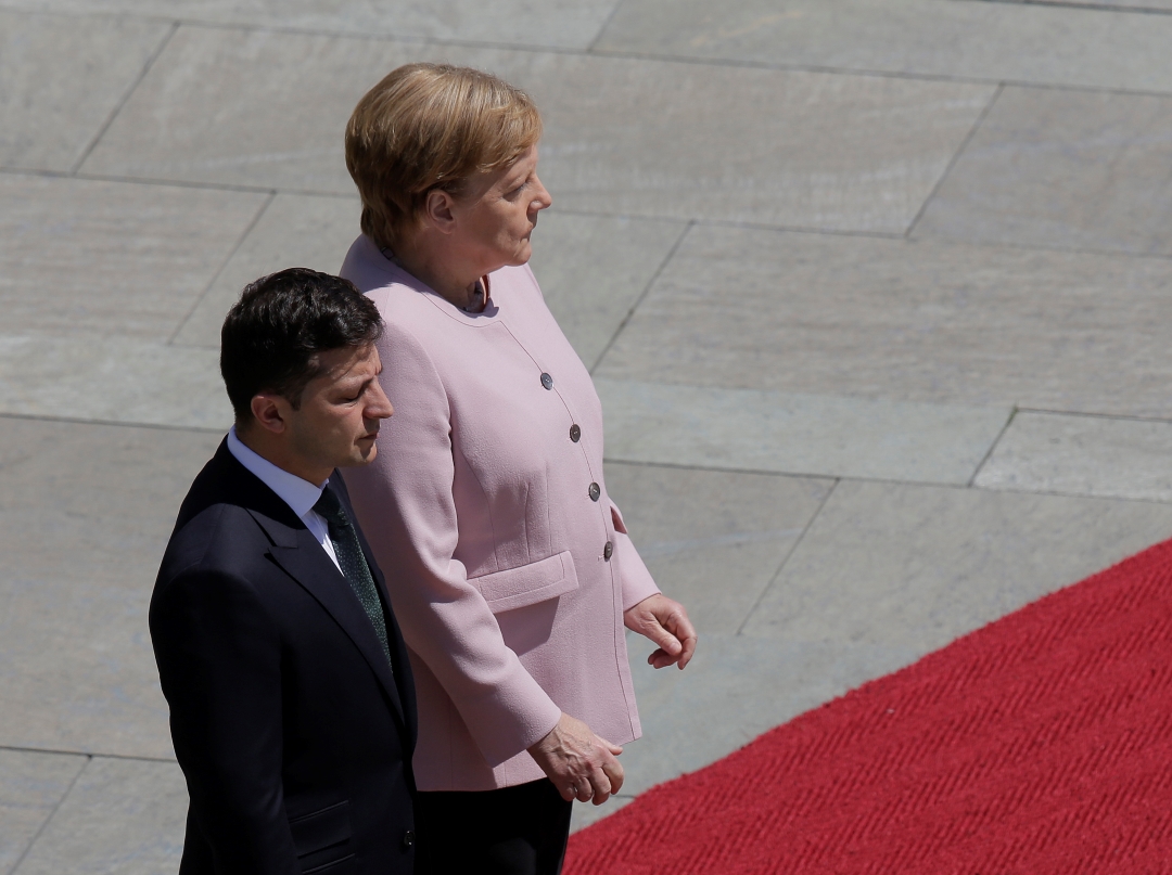 Foto: El presidente de Ucrania, Vladimir Zelenski, y la canciller alemana, Angela Merkel, 18 de junio de 2019, Berlín
