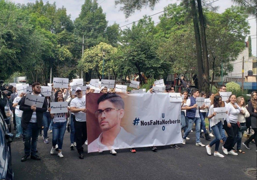Foto: Manifestación en la Ciudad de México por la desaparición de Norberto Ronquillo, estudiante de la Universidad del Pedregal, el 8 de junio de 2019 (Facebook: Coapa)