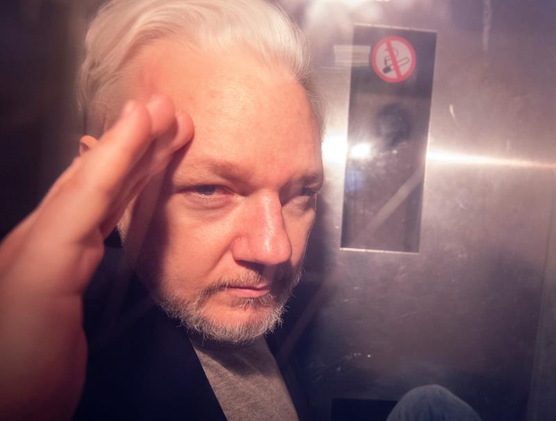 EU pide al Reino Unido la extradición de Julian Assange