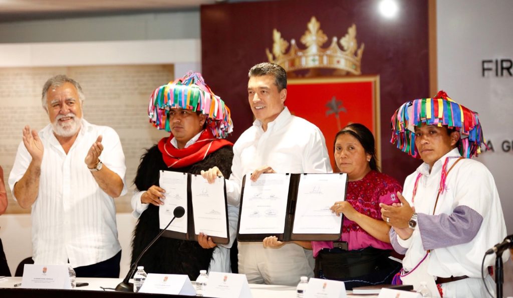 Foto Firman pacto de no agresión Comunidades de Aldama y Chenalhó, en Chiapas 5 junio 2019