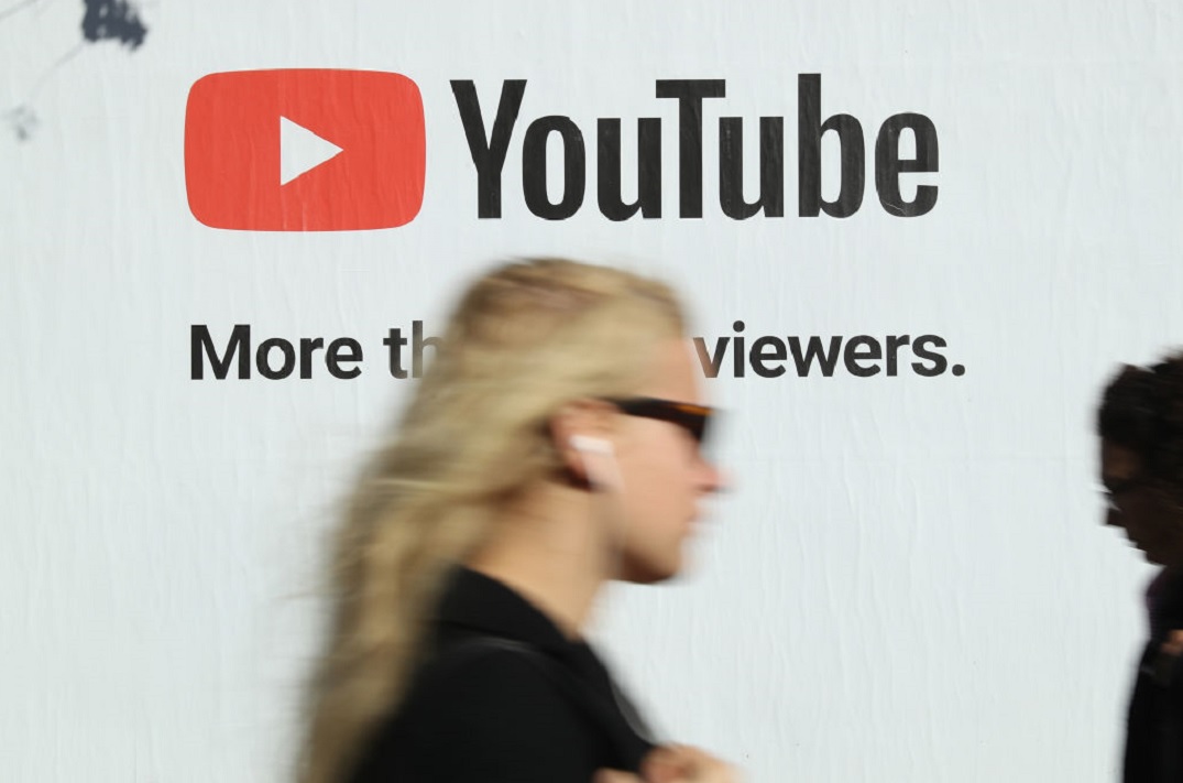 YouTube eliminaría videos que nieguen el Holocausto