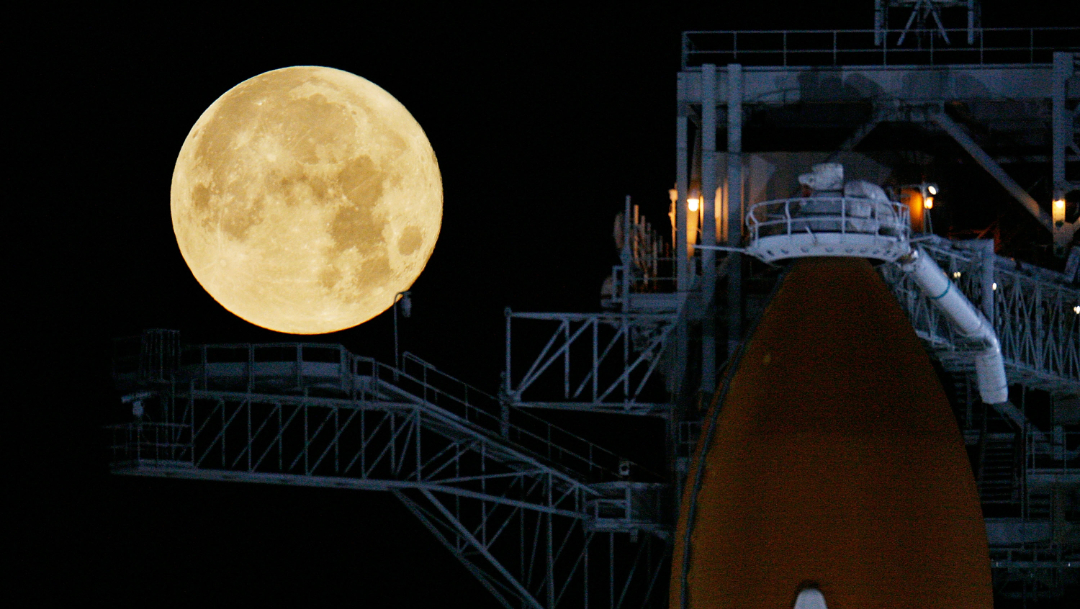 foto Descubren misteriosa y enorme masa enterrada en el lado oculto de la Luna 11 marzo 2009