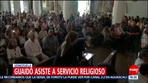 FOTO: Guaidó asiste a misa en su ciudad natal de la Guaira, 29 Junio 2019