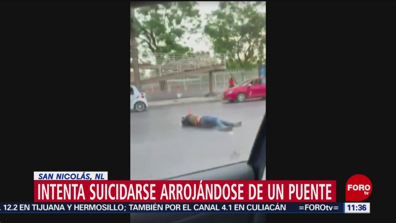Hombre intenta suicidarse al arrojarse desde un puente peatonal en Nuevo León