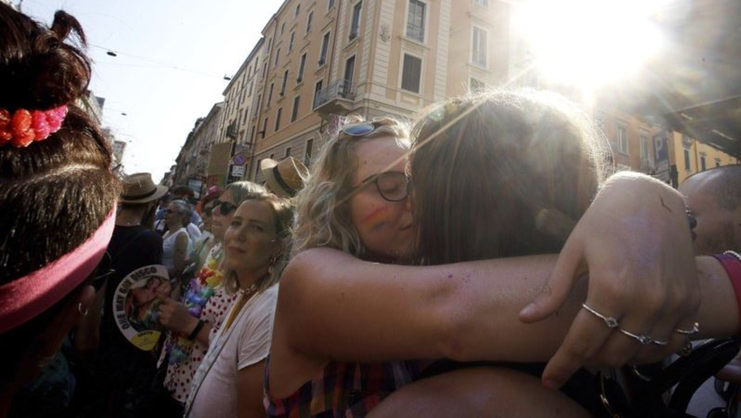 Decenas de miles celebran día de Orgullo Gay a nivel mundial