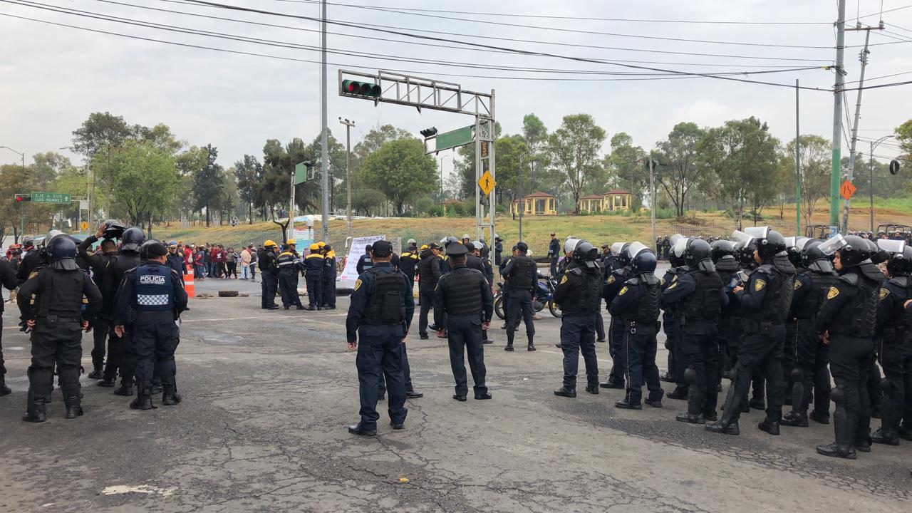 OTO En Iztapalapa, impiden a comerciantes poner el tianguis de Santa Cruz Meyehualco (Noticieros Televisa 7 junio 2019 cdmx)