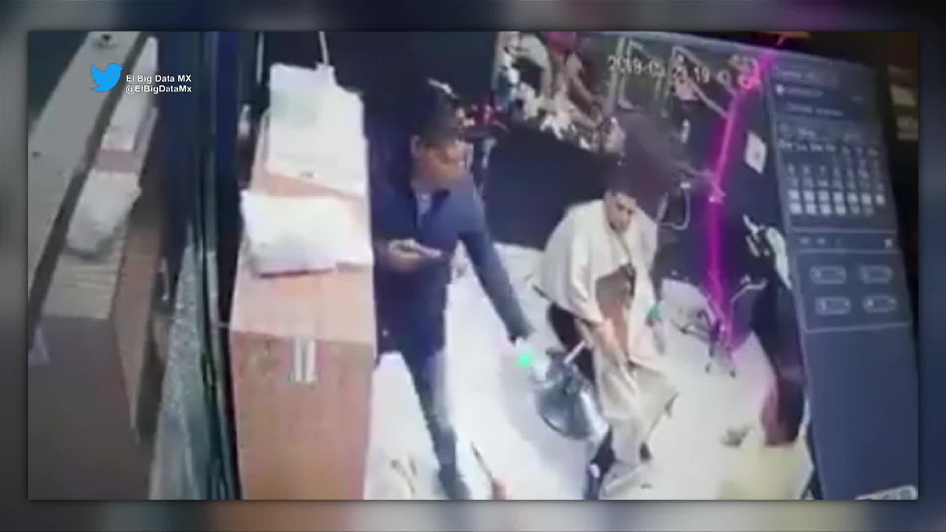 Ladrón asalta una barbería en la alcaldía Iztacalco