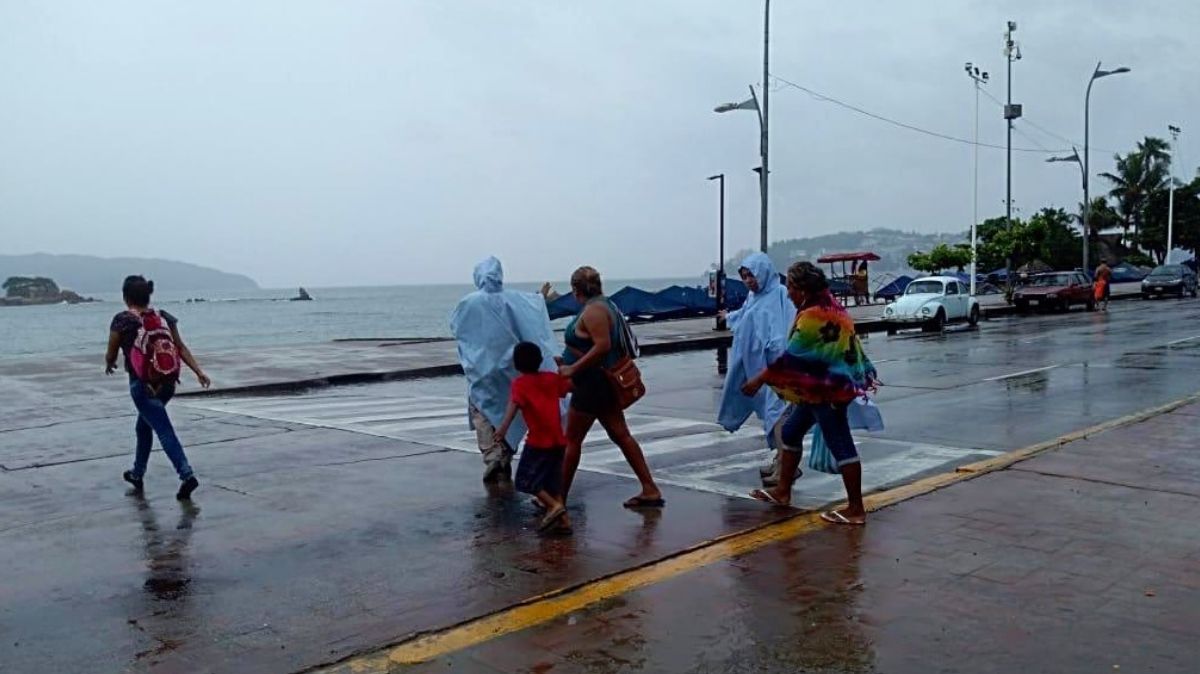 Foto: lluvias en el puerto de Acapulco, noviembre 2018. Twitter @PoliturAcapulco