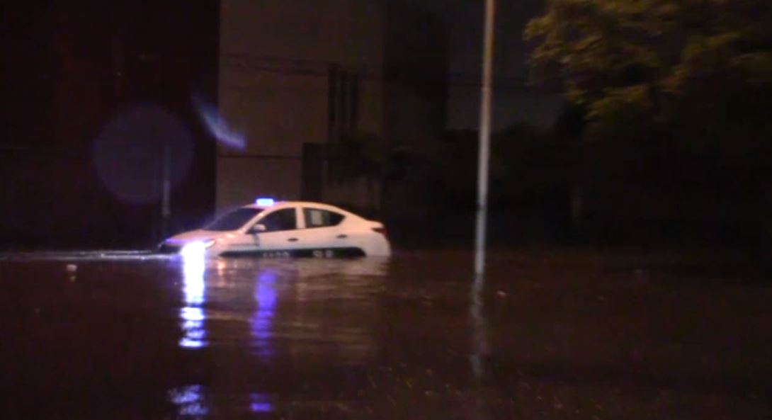 FOTO Lluvias provocan inundaciones en San Luis Potosí (Noticieros Televisa)