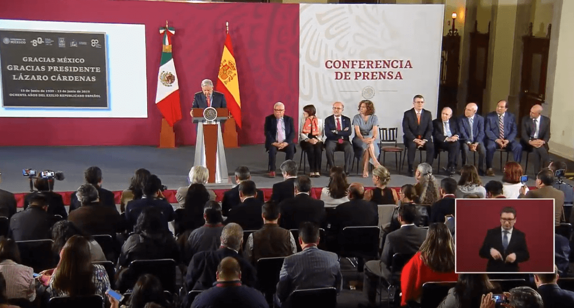 Foto: López Obrador durante aniversario de la llegada del exilio español, 13 de junio de 2019, Ciudad de México