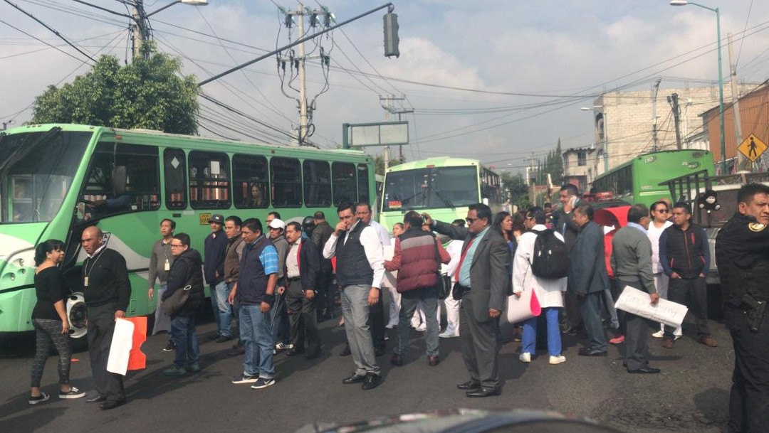 FOTO Marchas hoy en CDMX; médicos y enfermeras bloquean Avenida Centenario, en alcaldía Álvaro Obregón (Noticieros Televisa 19 junio 2019 cdmx)