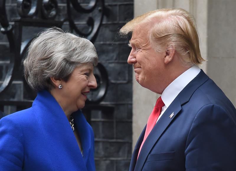 May y Trump aspiran a un 'ambicioso acuerdo comercial' tras el Brexit