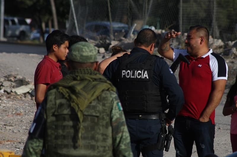 Rescatan a 200 migrantes abandonados en un tráiler en Veracruz