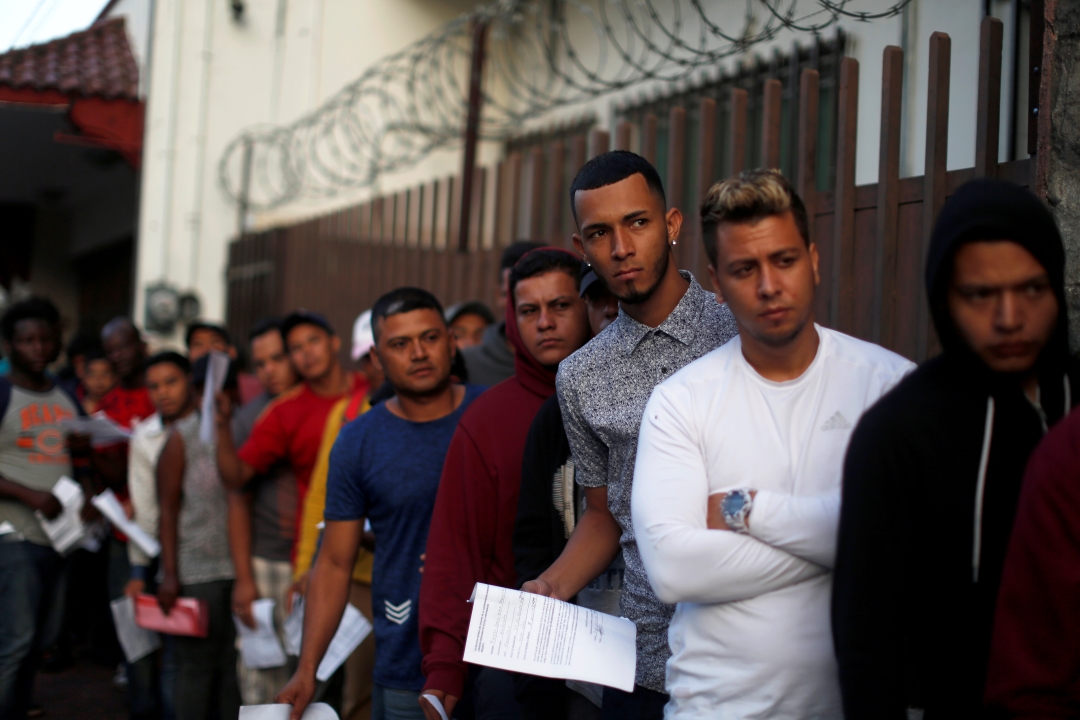 Esperan 11 mil migrantes en México asilo de Estados Unidos