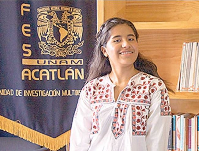 Estudiante lleva la lectura a sierra Mixe de Oaxaca