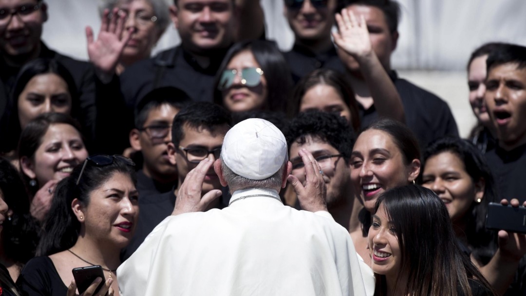 Foto: El papa Francisco saluda a fieles en el Vaticano, 26 de junio de 2019, Vaticano