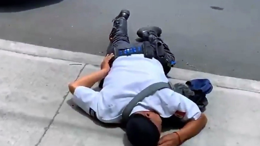 Por una infracción vial, un hombre noquea a policía en Irapuato, Guanajuato
