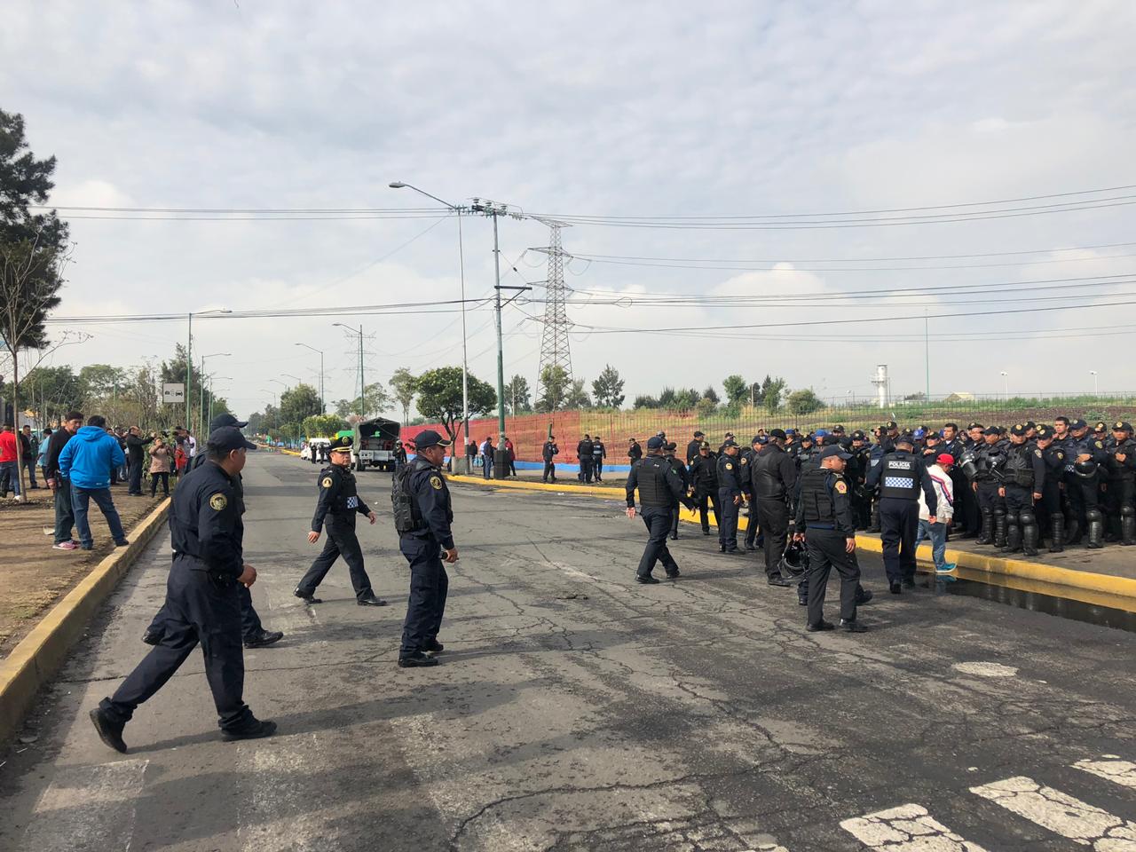 FOTO En Iztapalapa, impiden a comerciantes poner el tianguis de Santa Cruz Meyehualco (Noticieros Televisa 7 junio 2019 cdmx)