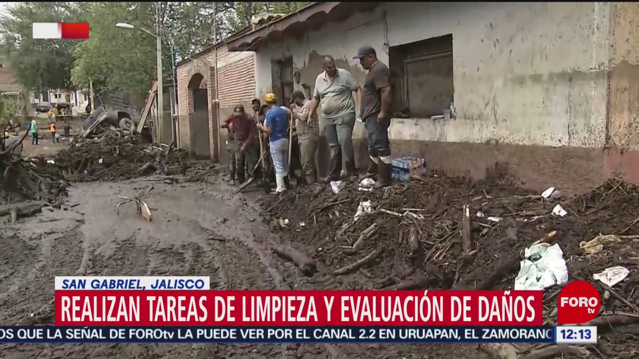 Realizan limpieza tras desbordamiento de río en San Gabriel, Jalisco