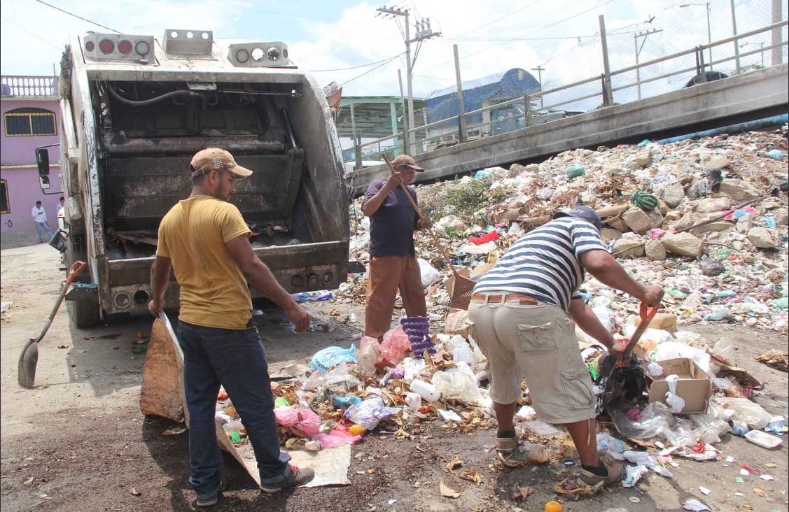 Foto: recolección de basura, 7 de junio 2019. Twitter @AcapulcoGob