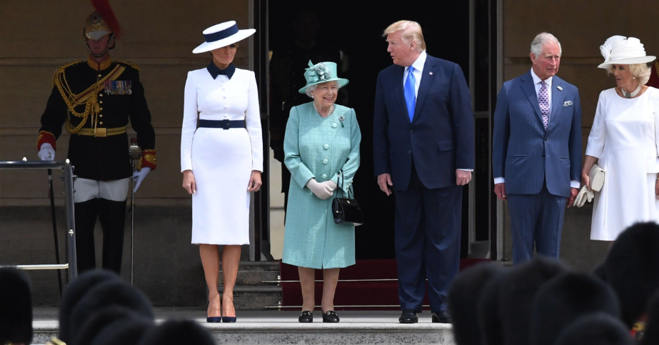 Reina Isabel II recibe a Trump en Palacio de Buckingham
