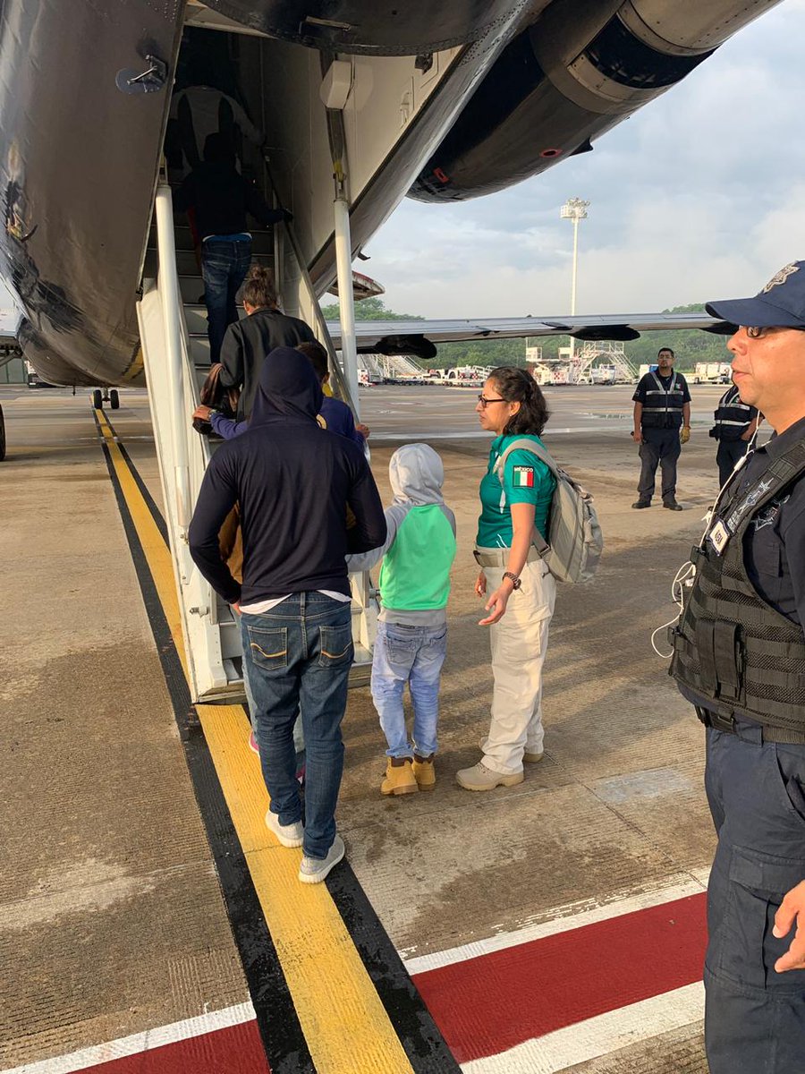 Repatrian a 108 migrantes centroamericanos de Tabasco a Honduras